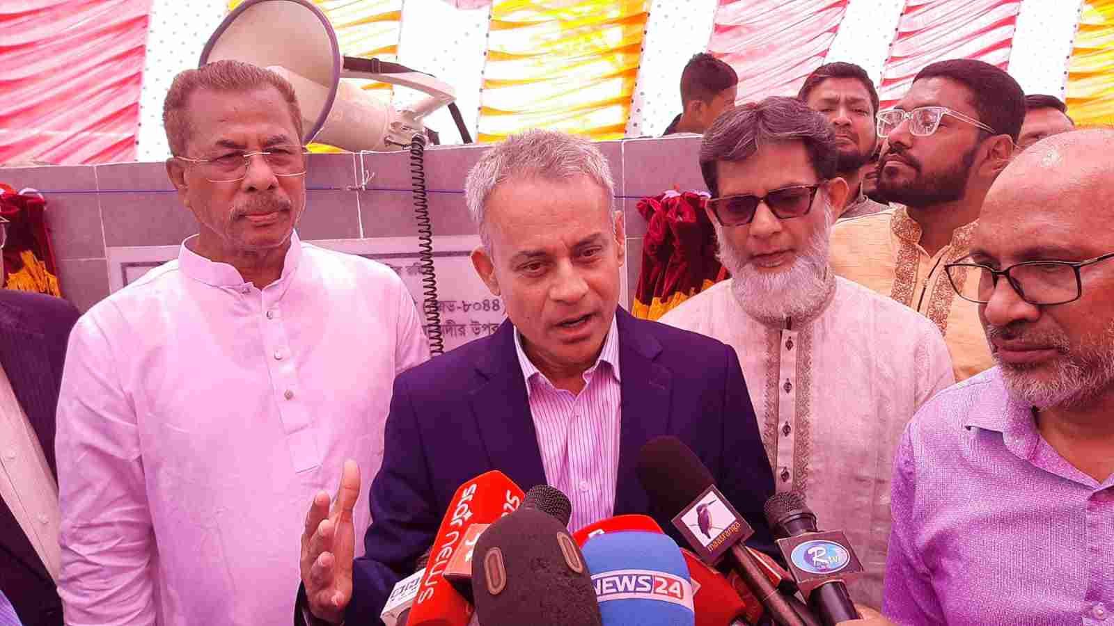 No major traffic jam yet, smooth Eid travel expected: Minister
