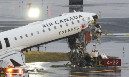 Runway collision kills two pilots at New York airport