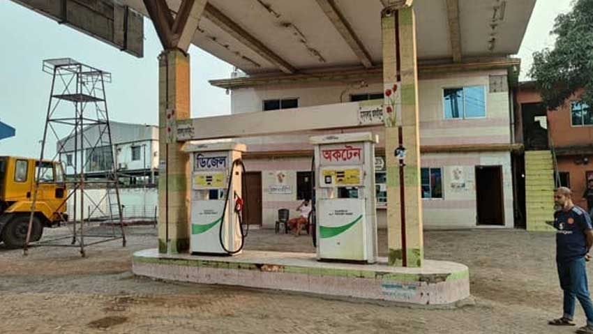 Fuel supply crunch hits transport services in Narayanganj