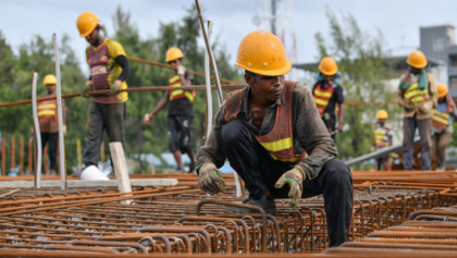 Malaysia reopens labour market for Bangladeshi workers