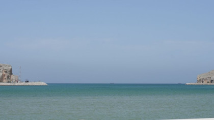 Iran limits Strait of Hormuz passage to 15 vessels daily