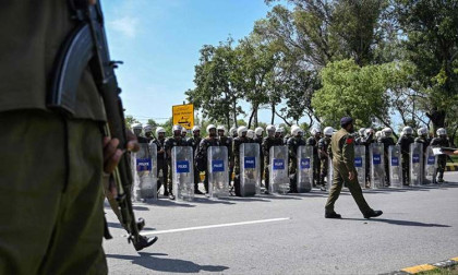Pakistan prepares for US-Iran dialogue under shadow of war