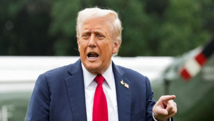 Trump orders US naval blockade of Hormuz