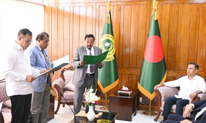 Two newly elected MPs sworn in