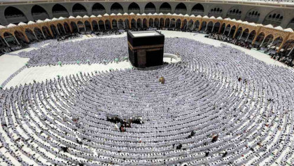 Bangladesh Hajj pilgrims to fly on Friday amid strict Saudi rules