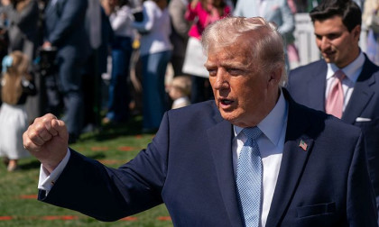 US signals optimism on Iran peace deal as blockade tensions threaten regional trade
