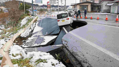 Japan faces a tsunami alarm after 7.4-magnitude quake