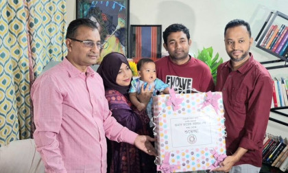 PM sends gifts to child who welcomed him with flower in Jashore
