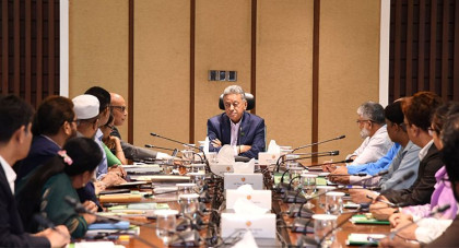 Finance minister reviews progress of Universal Pension Scheme