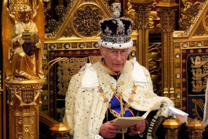 As PM under political pressure, King will present UK govt's agenda