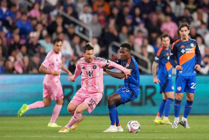 Lionel Messi roars on field with two goals, two assists