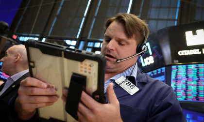 S&P 500, Nasdaq reach record closings as oil prices pull back