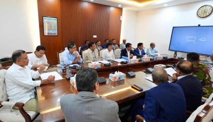 PM chairs meeting on Gulshan lake development, protection plan
