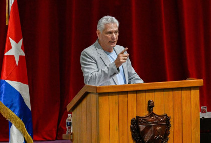 US adds new sanctions as Cuba warns ‘bloodbath’ in case of attack