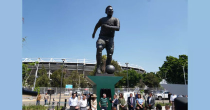 9.5-metre-tall Pelé statue unveiled in Guadalajara before 2026 World Cup