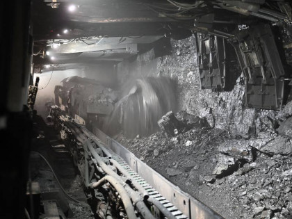 China coal mine explosion leaves eight dead, dozens stranded