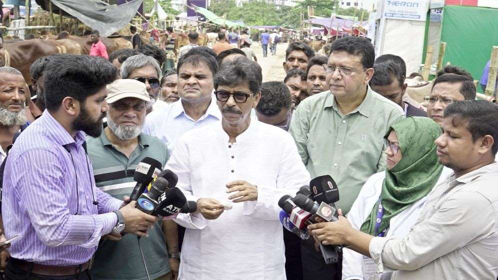 Govt tightens security at Eid cattle markets: Livestock Minister