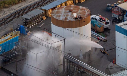 California chemical tank at risk of explosion as temperature rises