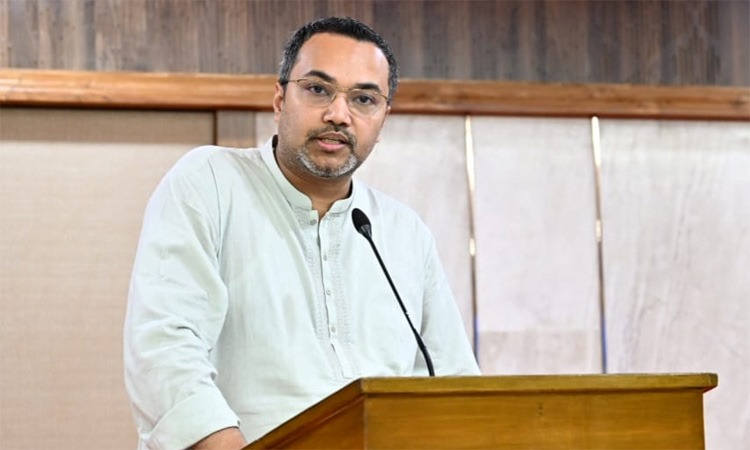 Govt implemented 60 decisions in first 100 days, claims Mahdi Amin