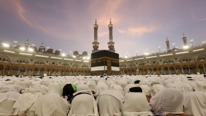 Over 1.5 million Muslims begin Hajj pilgrimage in Mecca