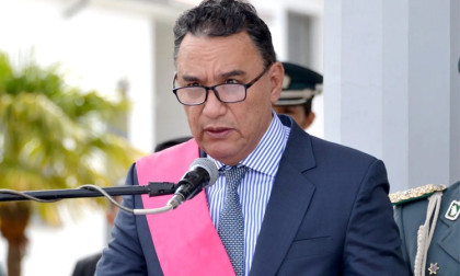 Bolivian defence minister resigns amid nationwide protests