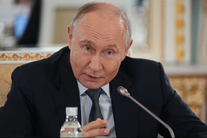 Putin faces economic challenges at ‘Russian Davos’, drone threats by Ukraine