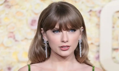 Taylor Swift becomes youngest songwriters hall of famer 