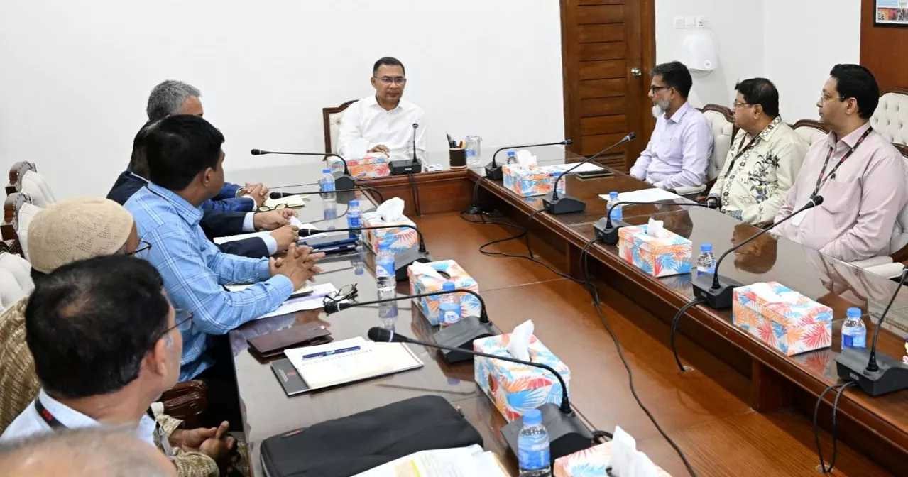PM reviews progress of BRT project with transport experts