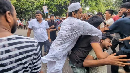 Jamaat-e-Islami activists accused of beating journalist in Dhaka