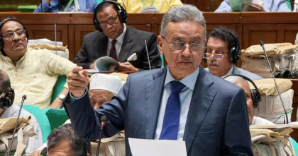 Govt to bring grocery shops, beauty parlours under VAT net: FM