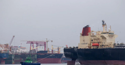Hormuz transit resumes, eases shipping, but 1200 vessels still strained