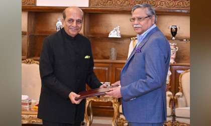 President receives credentials from Indian High Commissioner 
