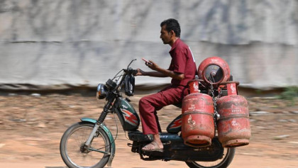 India lifts LPG supply curbs after Hormuz route reopens