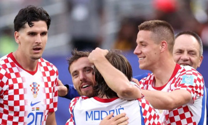 Croatia advance to knockouts as Ghana lose 2-1 in exciting game