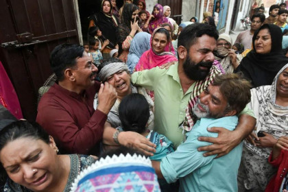 Pakistan tutoring centre roof collapse kills 14 children