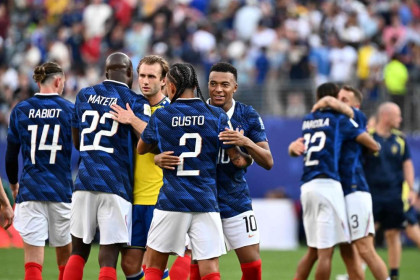 Mbappé leads France to victory over Sweden, confirms last 16