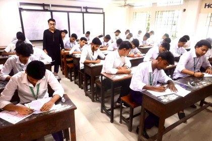 HSC exams 2026: 24,784 absent and 7 expelled on opening day