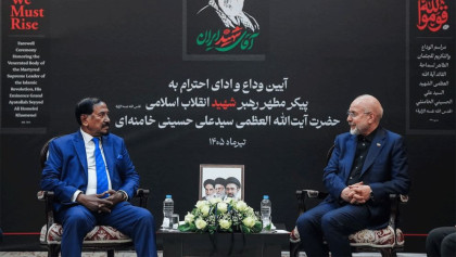 Speaker meets Iran's speaker Ghalibaf in Tehran, reaffirms solidarity