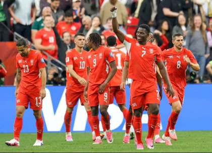 Switzerland advance to next round with 2-0 victory over Algeria 