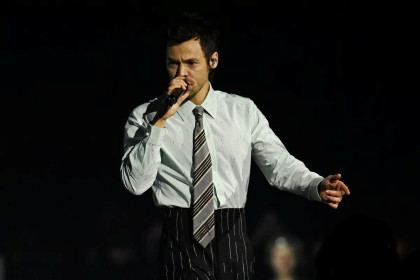 Harry Styles breaks Wembley concert residency world record