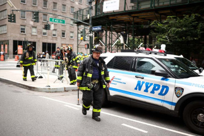 Manhattan evacuation ordered after skyscraper stability fears