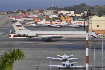 Venezuela moves to reopen Caracas airport for commercial flights