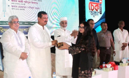 Govt assures continuous financial aid for disadvantaged students