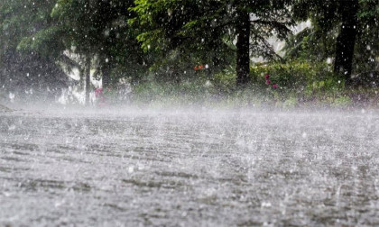 Heavy rain warning issued for six regions in Bangladesh