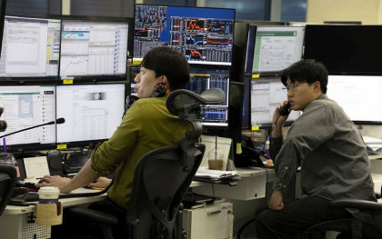 AI Tech stock sell-off slams Tokyo, Taipei markets as oil prices surge