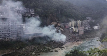 8 rescued from debris as major landslide strikes in China