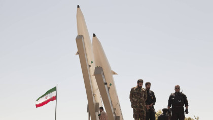 Iran attacks Gulf states after new US strikes on infrastructures