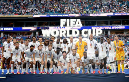 England finish as third after beating France by 6-4