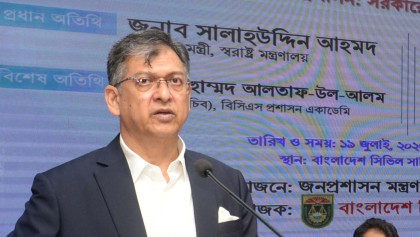 Salahuddin urges political neutrality in civil service