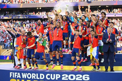 Spain takes away the world cup from Argentina